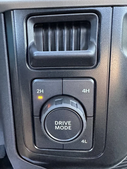 2025 Ford Super Duty 5th Gen - Image 13 of 21