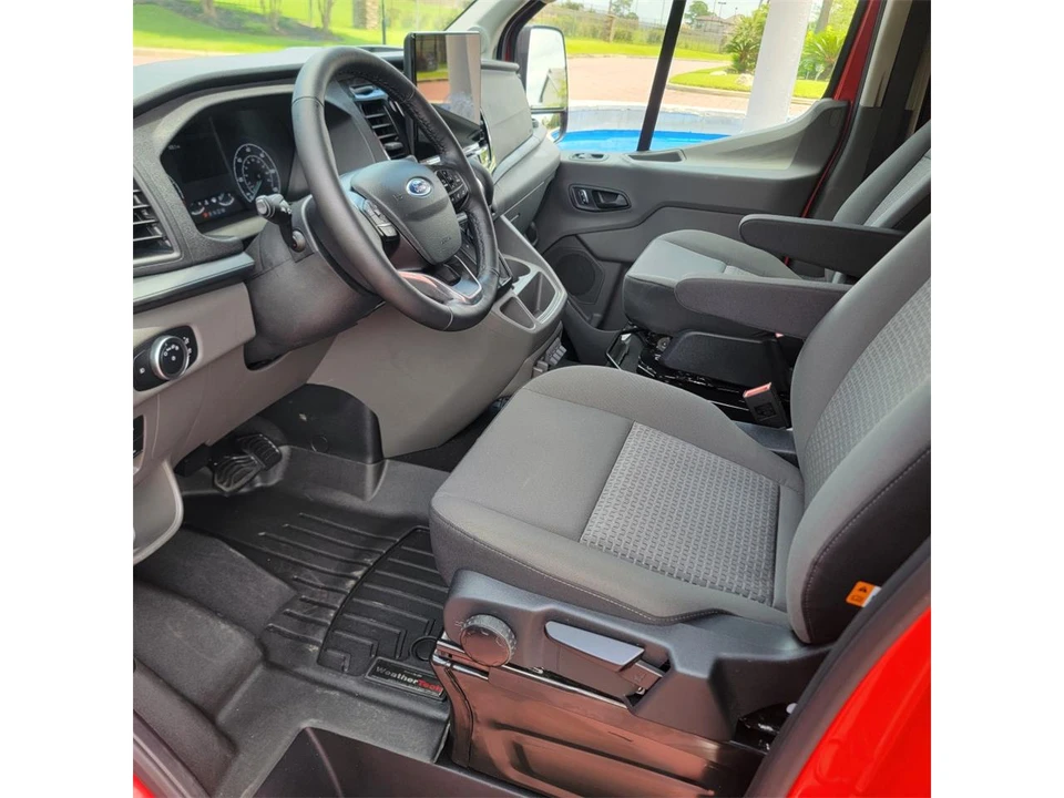 2025 Ford Transit - Image 19 of 31