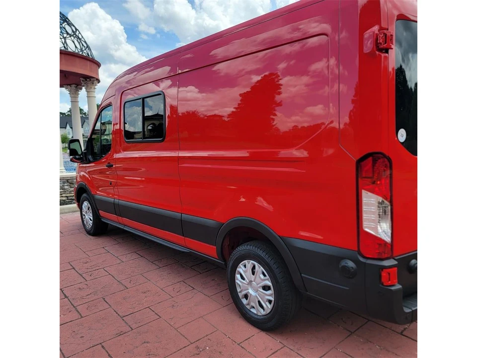 2025 Ford Transit - Image 9 of 31
