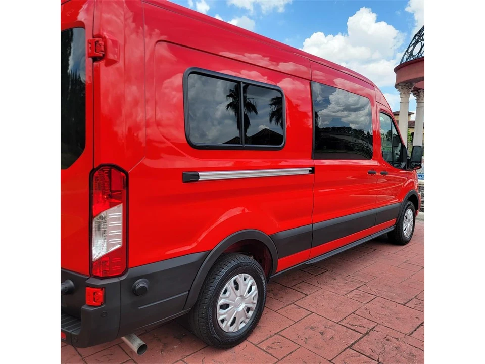 2025 Ford Transit - Image 10 of 31
