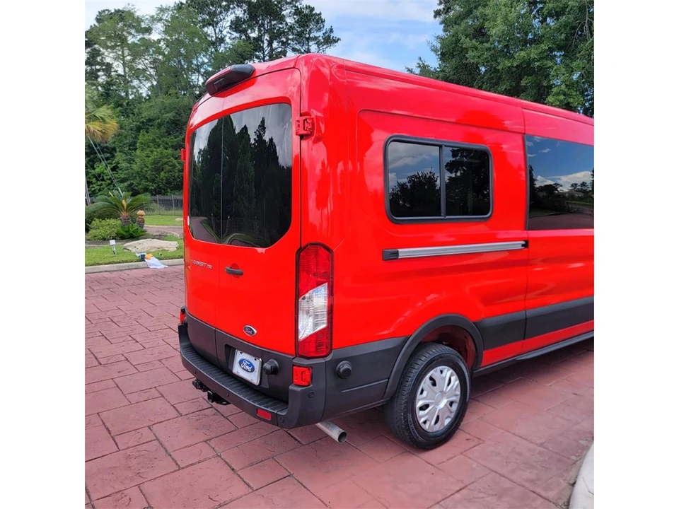2025 Ford Transit - Image 14 of 31