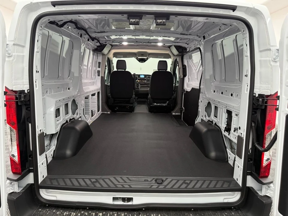 2025 Ford Transit - Image 8 of 12