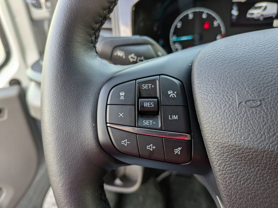 2025 Ford Transit - Image 18 of 21