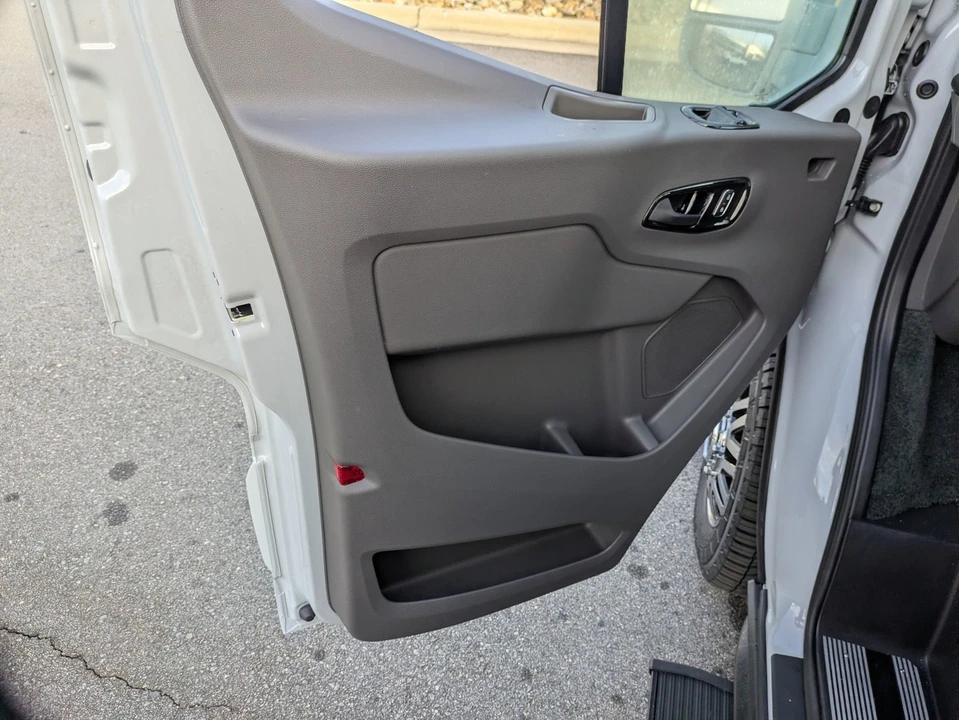 2025 Ford Transit - Image 15 of 21