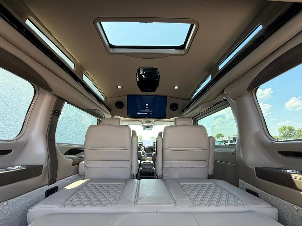 2025 Ford Transit - Image 8 of 12