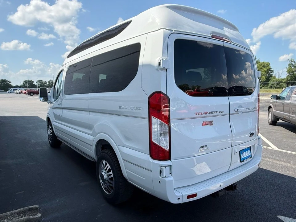 2025 Ford Transit - Image 10 of 12