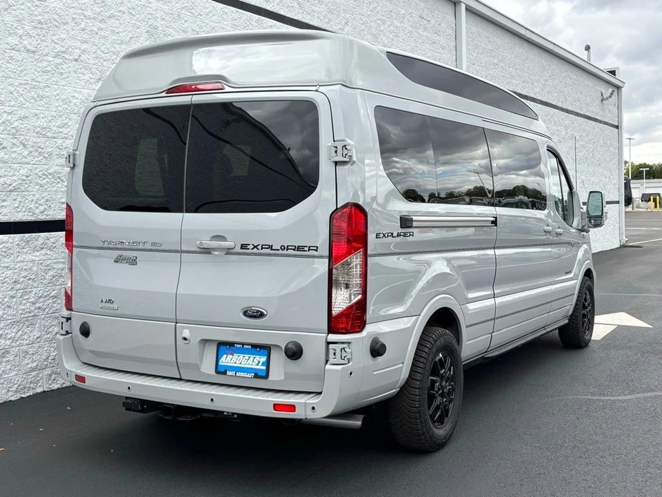 2025 Ford Transit - Image 9 of 21