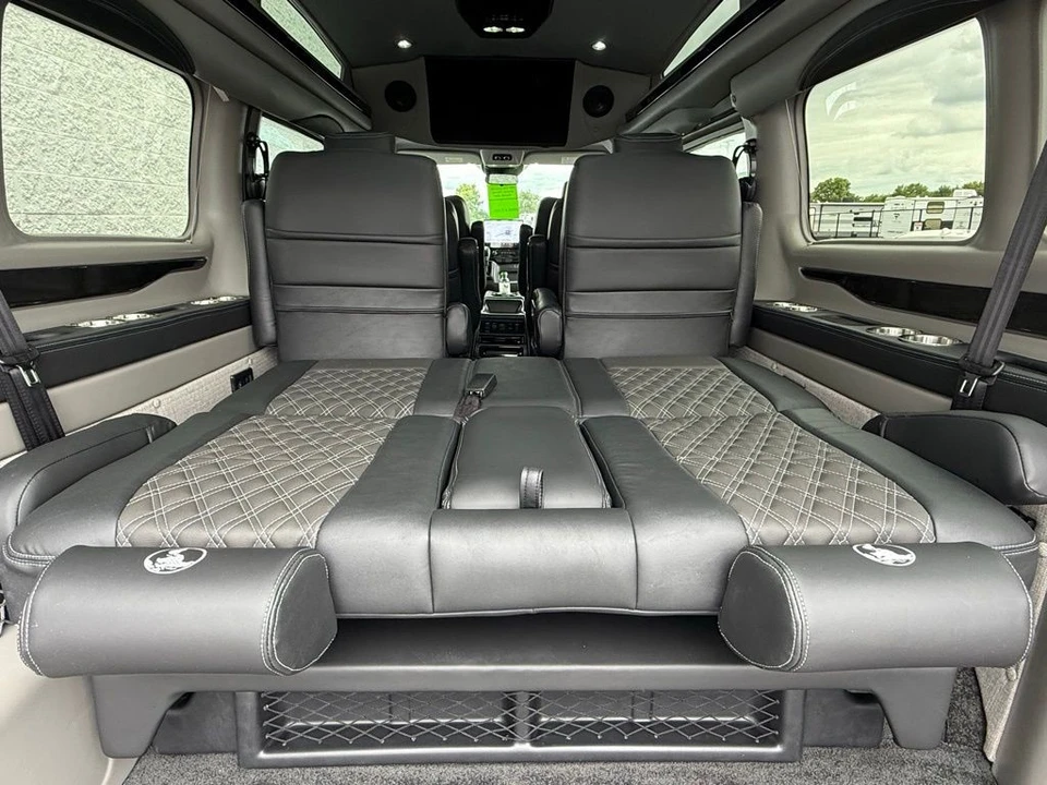 2025 Ford Transit - Image 8 of 12
