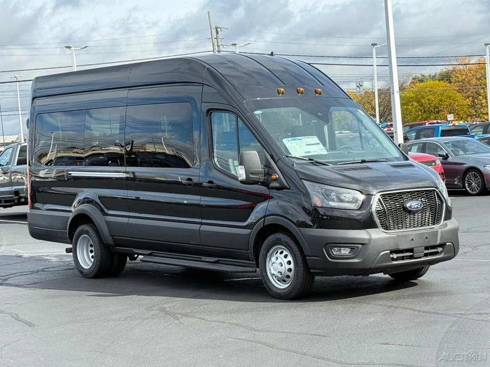 2025 Ford Transit - Image 9 of 12
