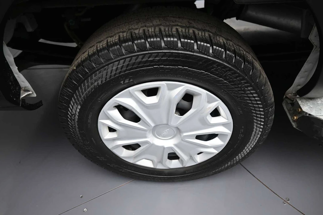 2025 Ford Transit - Image 12 of 31