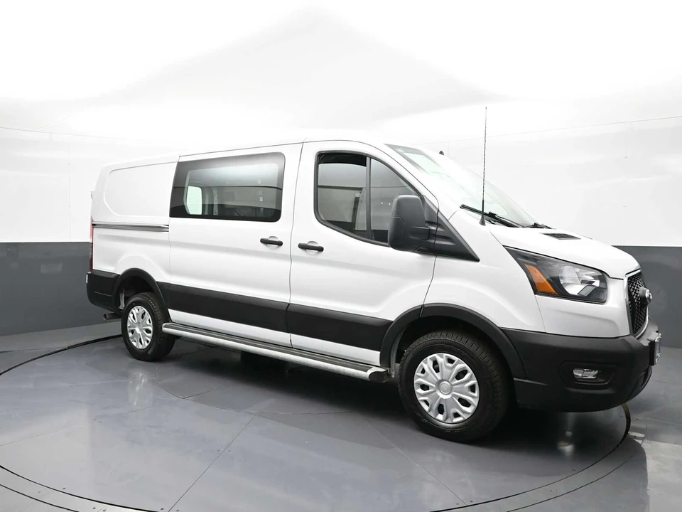 2025 Ford Transit - Image 4 of 31