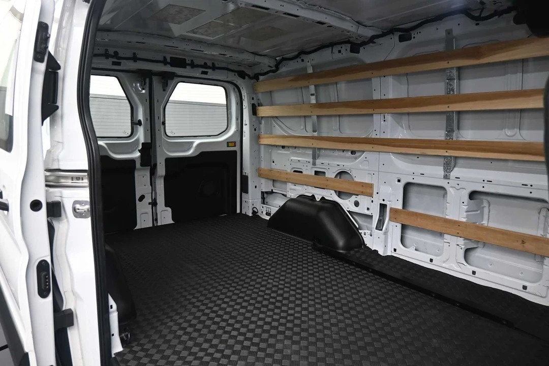 2025 Ford Transit - Image 28 of 31