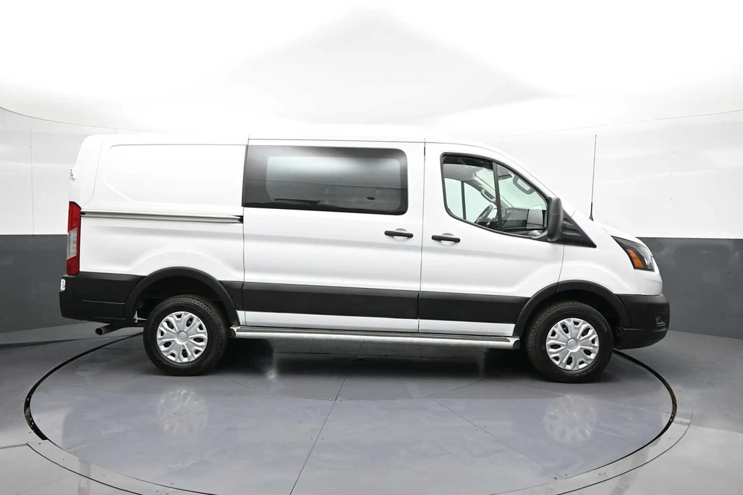 2025 Ford Transit - Image 5 of 31