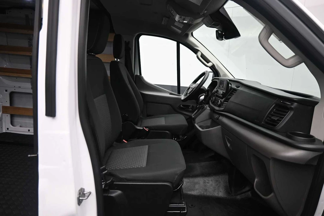 2025 Ford Transit - Image 29 of 31