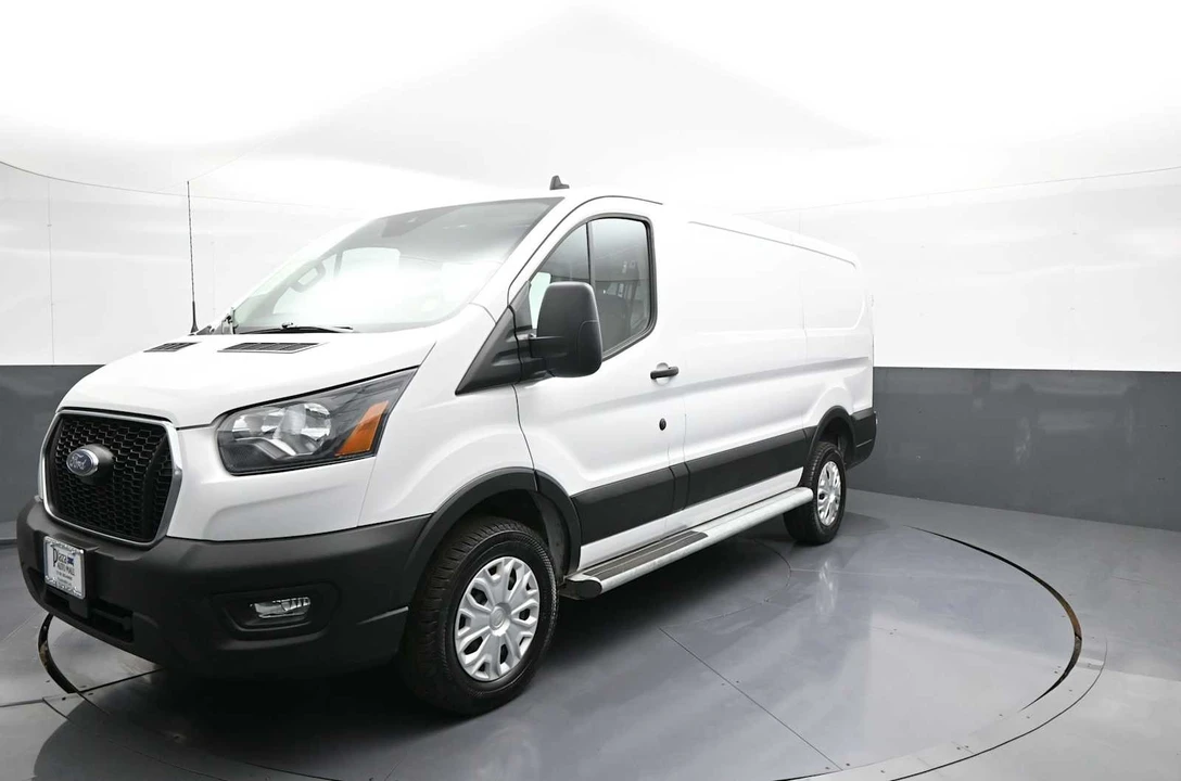 2025 Ford Transit - Image 10 of 31