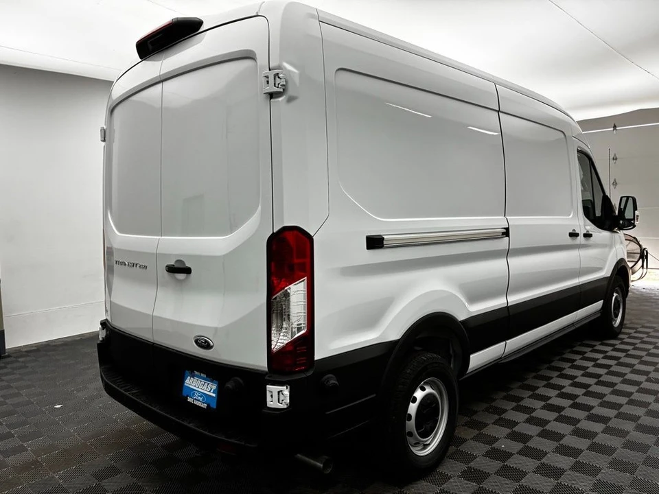 2025 Ford Transit - Image 5 of 12