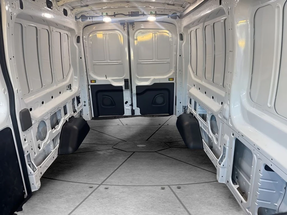 2025 Ford Transit - Image 10 of 21