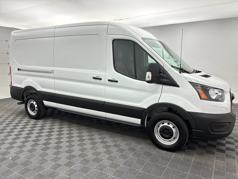 2025 Ford Transit - Image 6 of 12