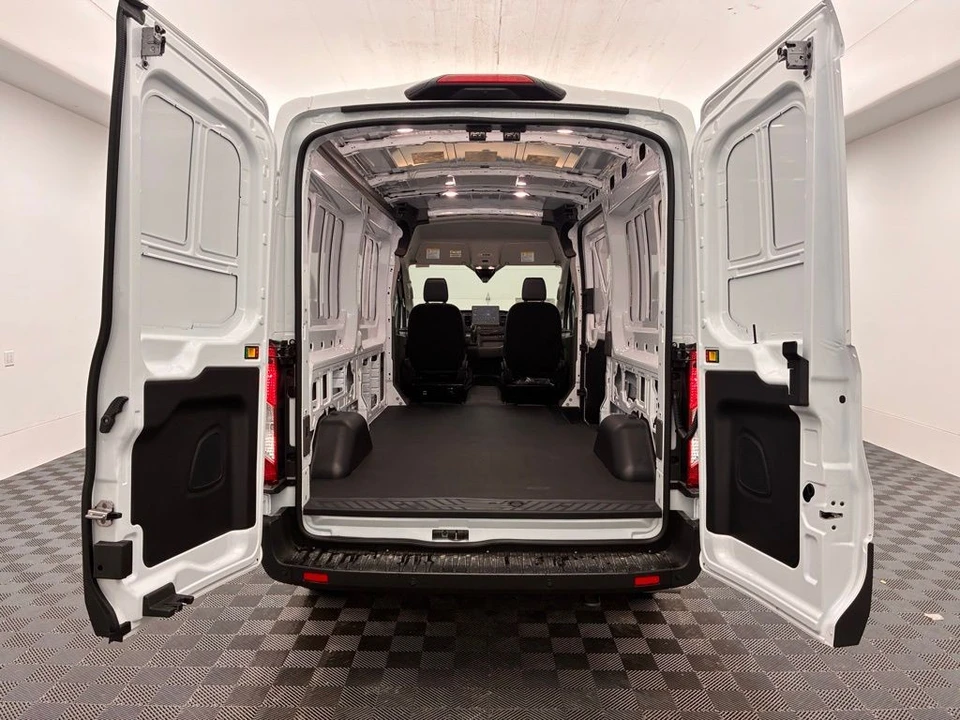 2025 Ford Transit - Image 9 of 12