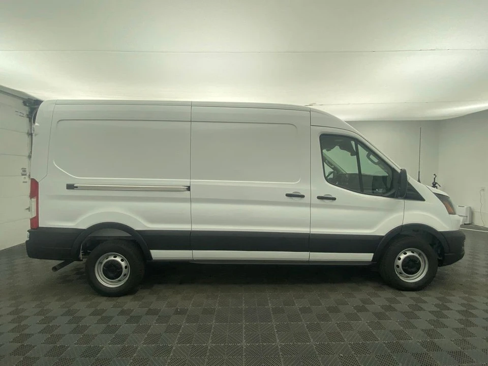 2025 Ford Transit - Image 9 of 12