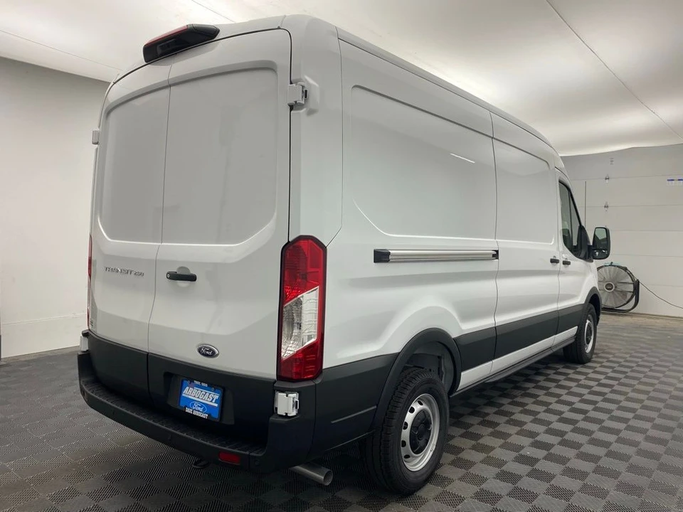 2025 Ford Transit - Image 10 of 12