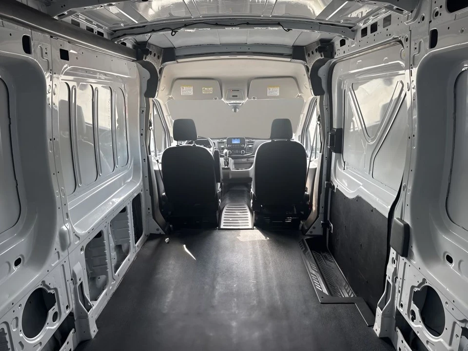 2025 Ford Transit - Image 14 of 31