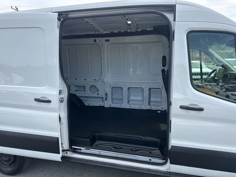 2025 Ford Transit - Image 26 of 31