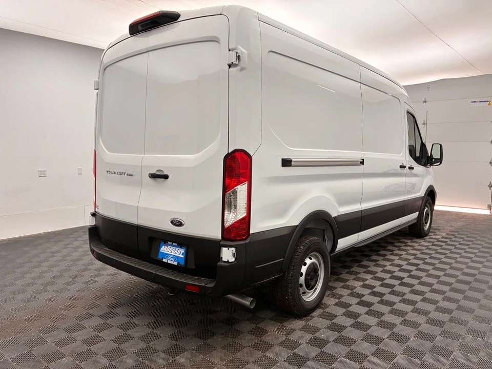 2025 Ford Transit - Image 4 of 21