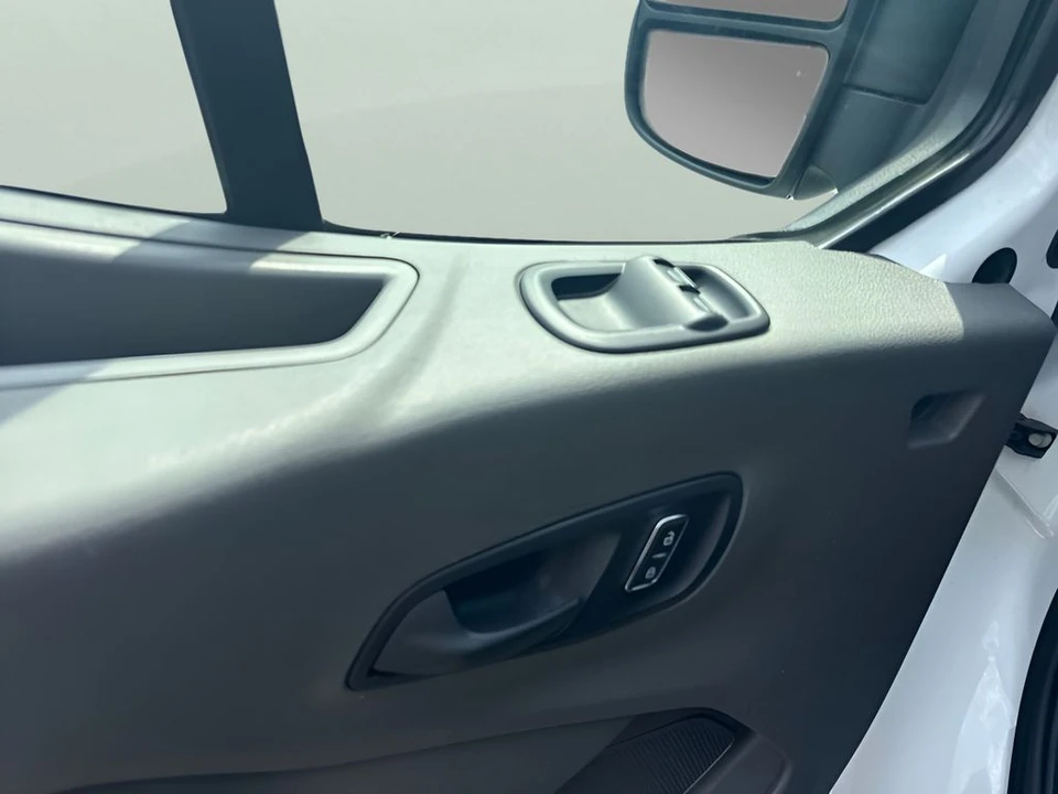 2025 Ford Transit - Image 12 of 18