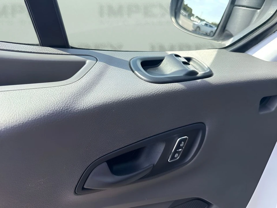 2025 Ford Transit - Image 18 of 26