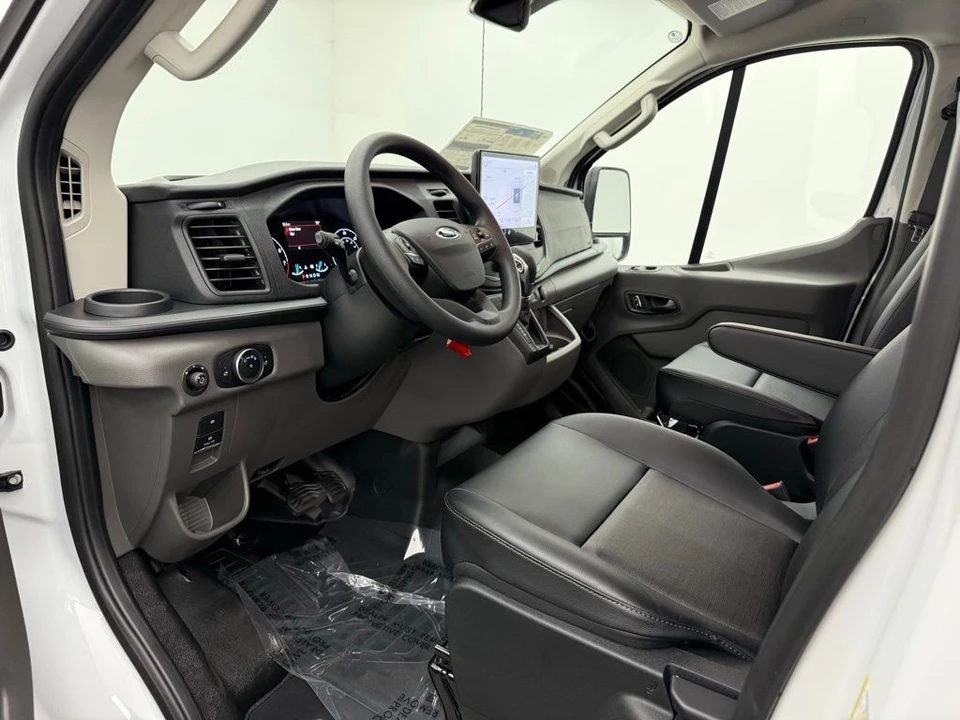 2025 Ford Transit - Image 15 of 21