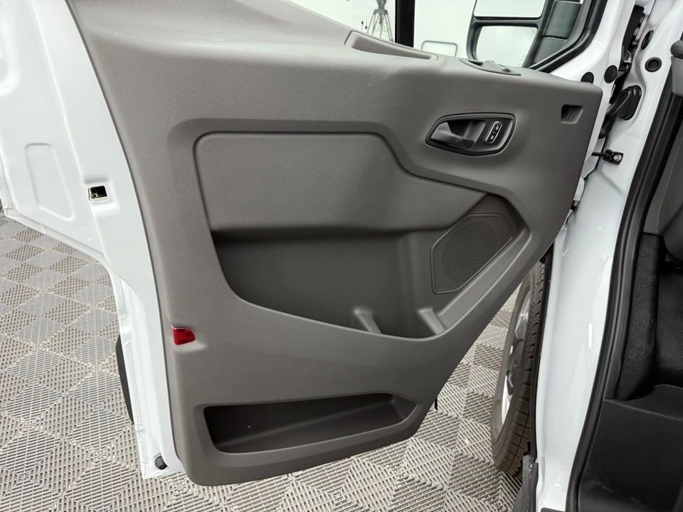 2025 Ford Transit - Image 14 of 21