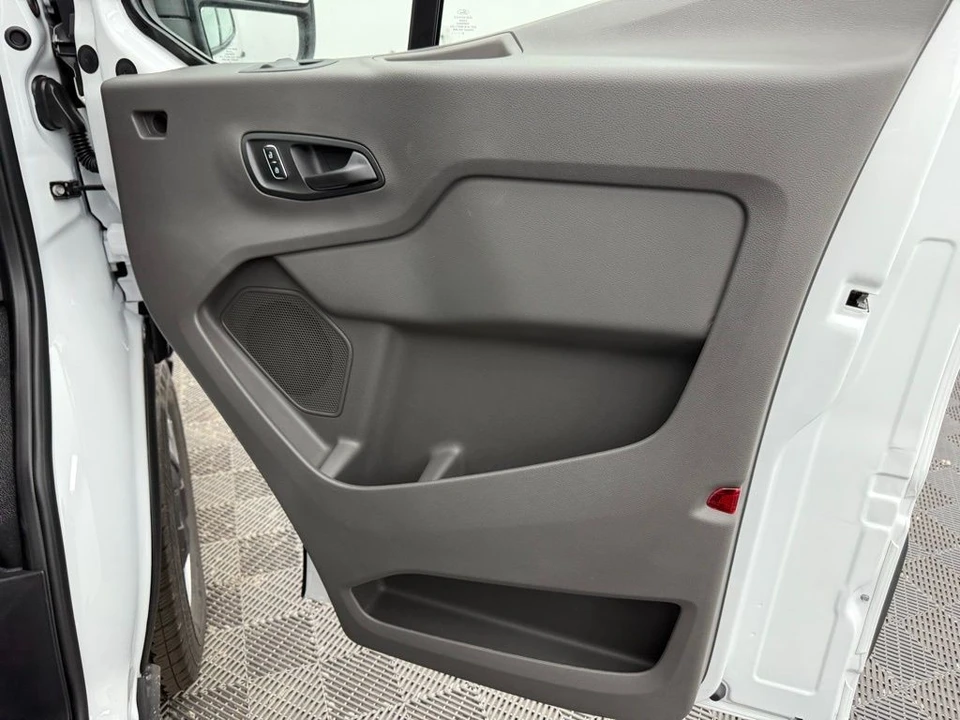 2025 Ford Transit - Image 21 of 21