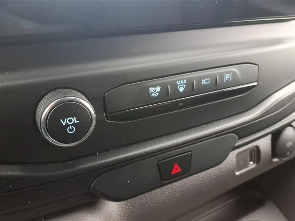 2025 Ford Transit - Image 11 of 12