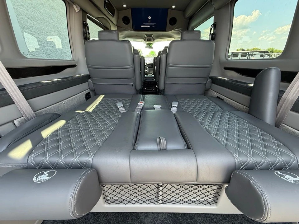 2025 Ford Transit - Image 9 of 12