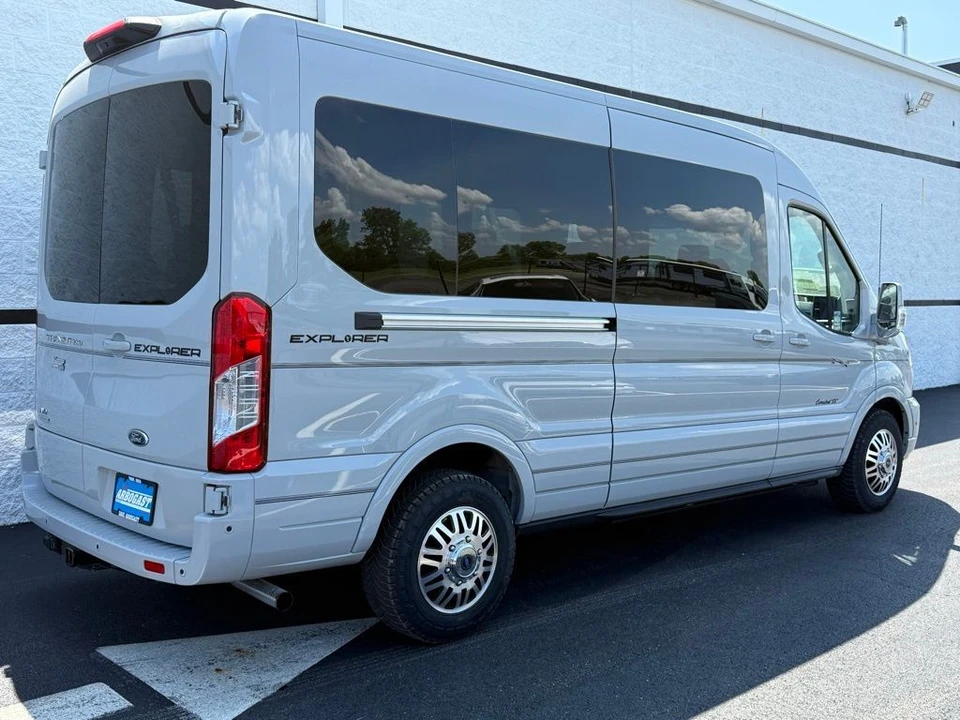 2025 Ford Transit - Image 5 of 12