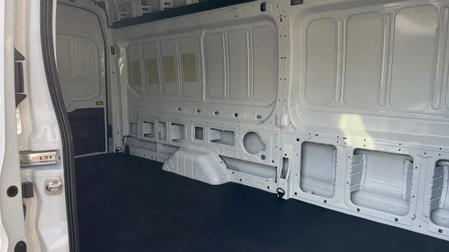 2025 Ford Transit - Image 21 of 27