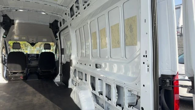 2025 Ford Transit - Image 19 of 27