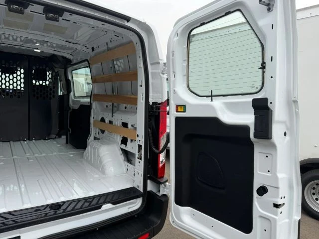 2025 Ford Transit - Image 18 of 31
