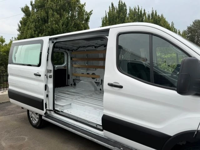 2025 Ford Transit - Image 25 of 31
