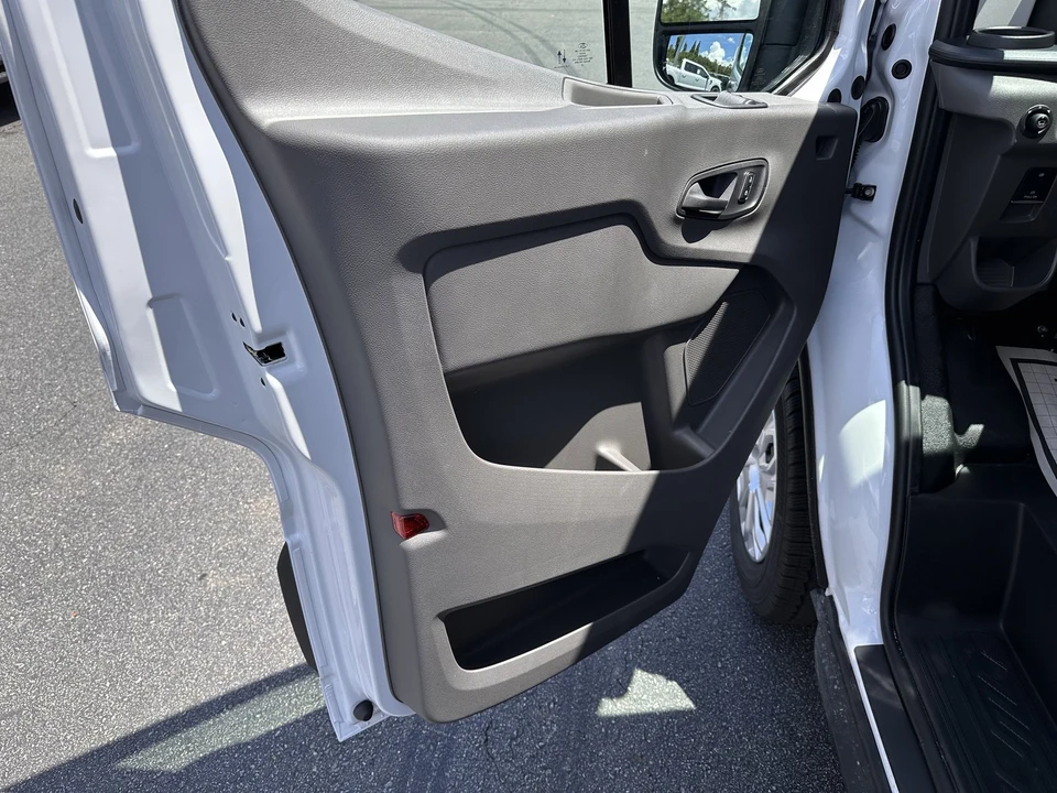 2025 Ford Transit - Image 9 of 21