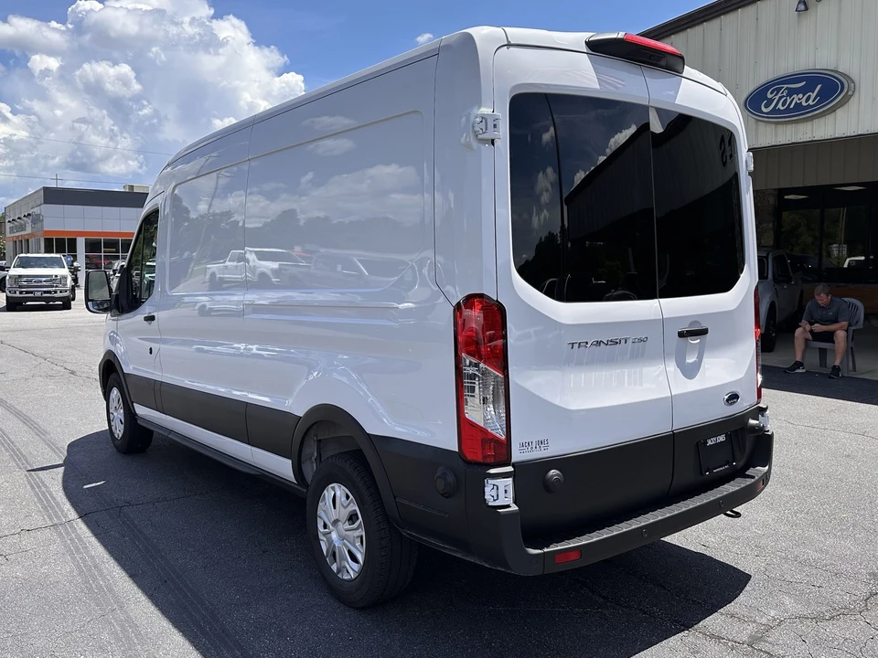 2025 Ford Transit - Image 8 of 21