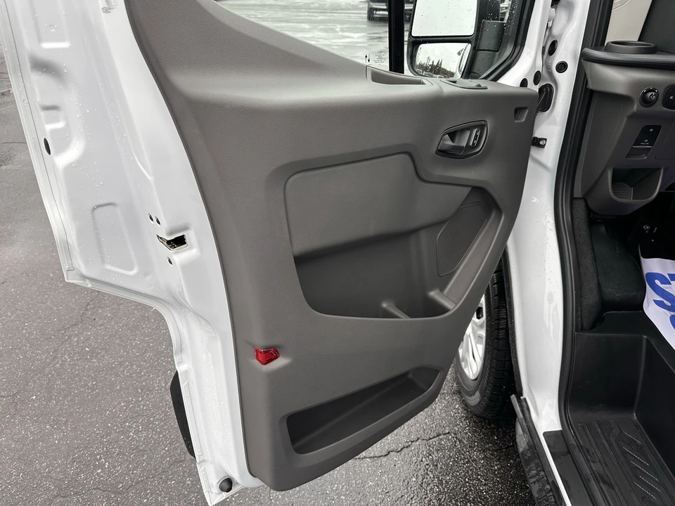 2025 Ford Transit - Image 9 of 21