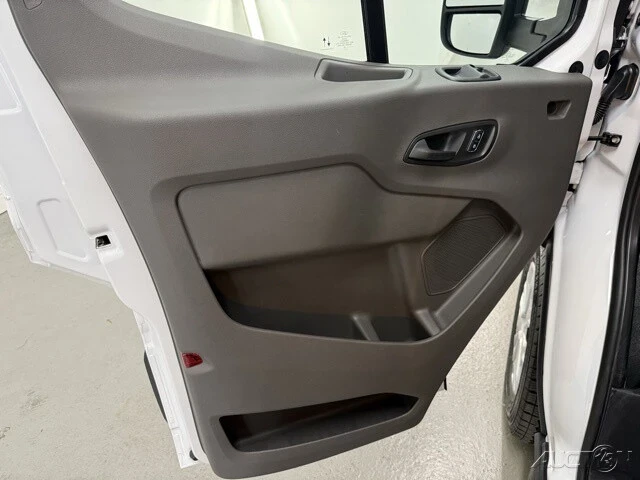 2025 Ford Transit - Image 9 of 12