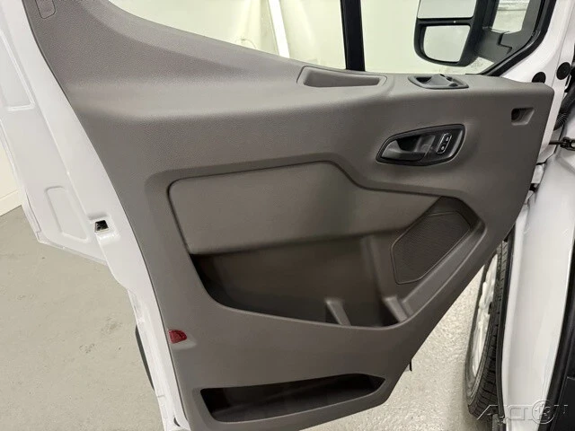 2025 Ford Transit - Image 11 of 12