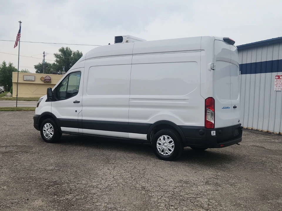 2025 Ford Transit - Image 7 of 31