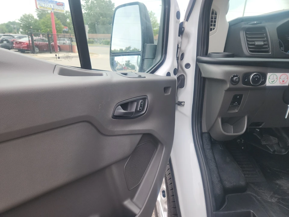 2025 Ford Transit - Image 14 of 31