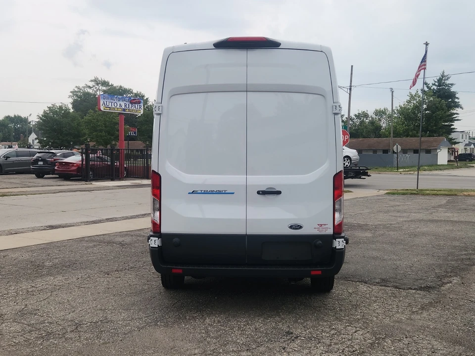 2025 Ford Transit - Image 5 of 31