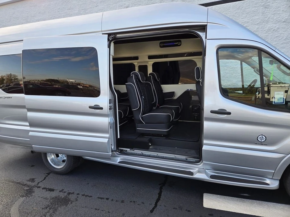 2025 Ford Transit - Image 5 of 12