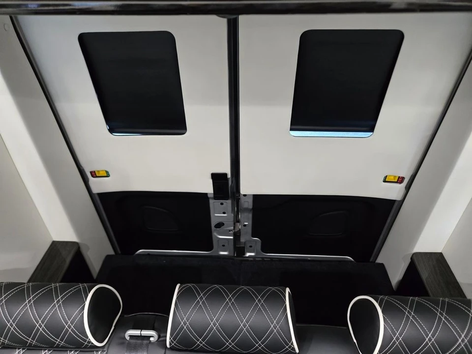 2025 Ford Transit - Image 11 of 12